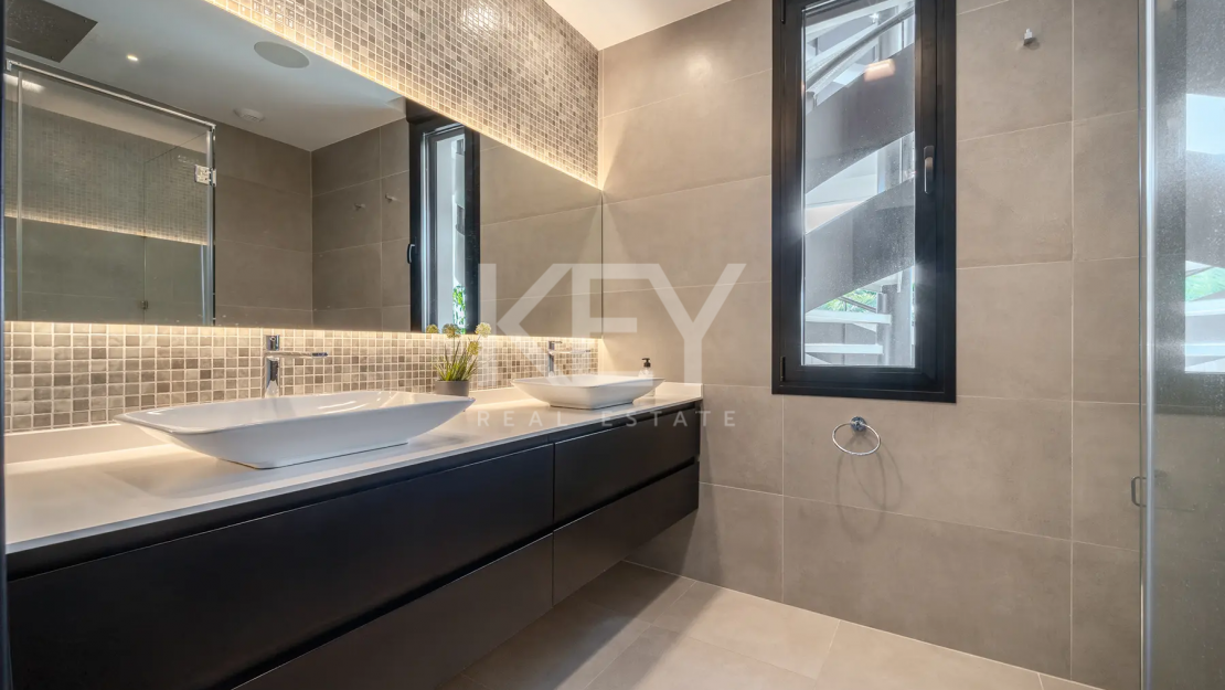 Renovated Villa in Calle Auriga, Nueva Andalucía, Marbella