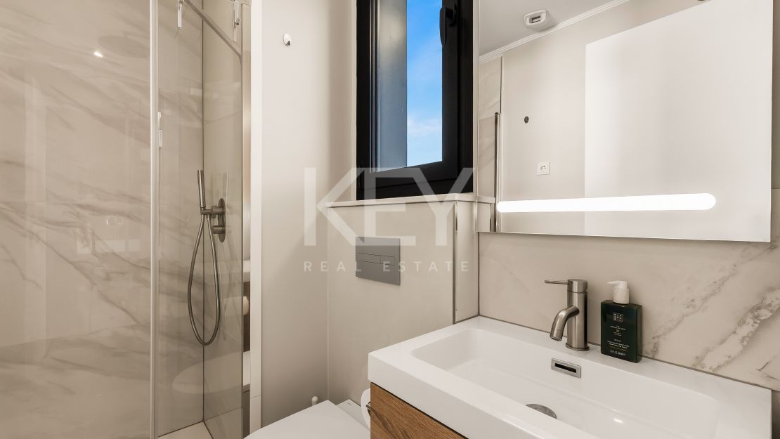 Fantastic semi-detached Villa with Stunning Views in Rio Real, Marbella