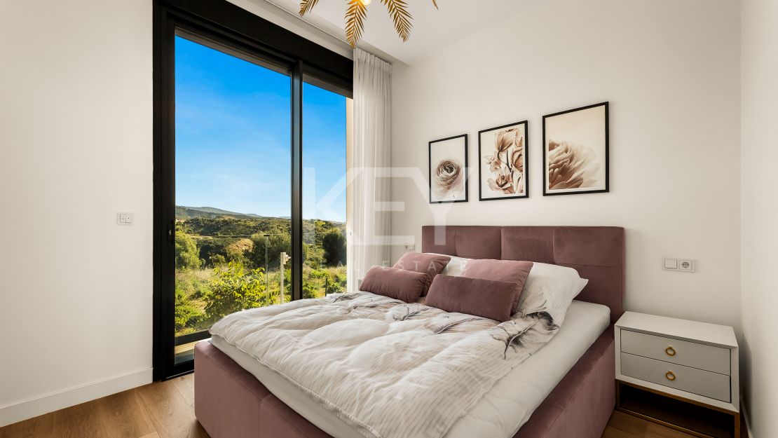 Fantastic semi-detached Villa with Stunning Views in Rio Real, Marbella