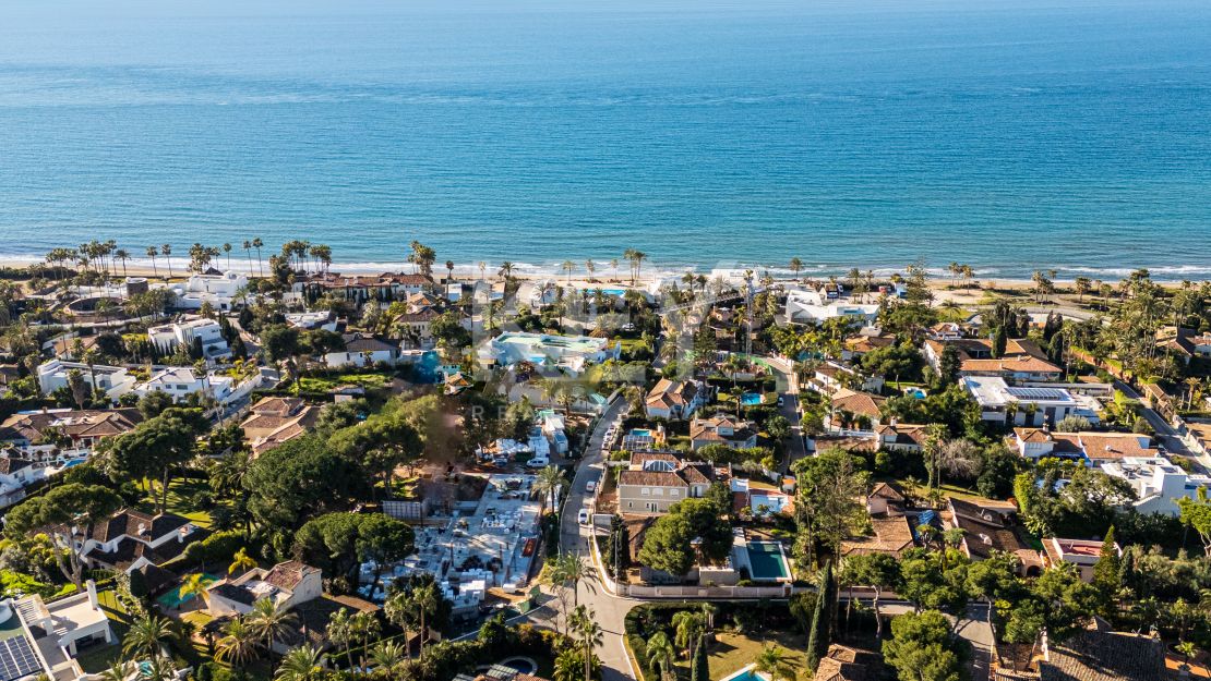 Classical Luxury Villa in Los Monteros, Marbella