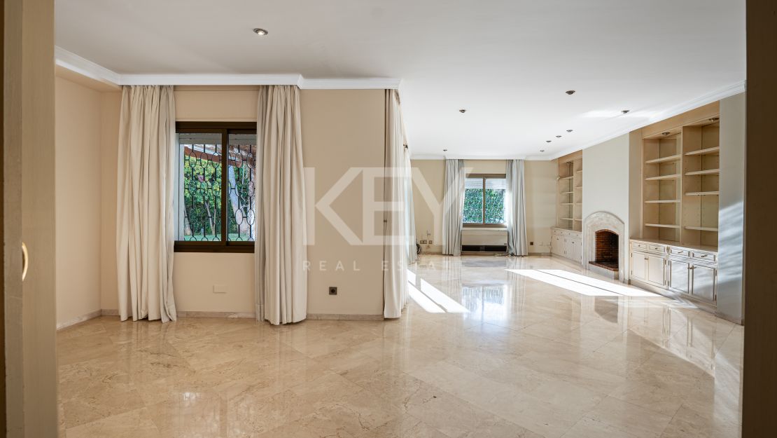 Classical Luxury Villa in Los Monteros, Marbella