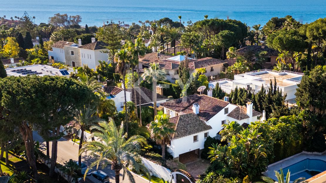 Classical Luxury Villa in Los Monteros, Marbella