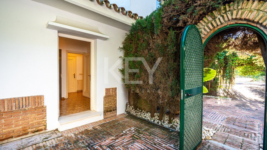 Classical Luxury Villa in Los Monteros, Marbella