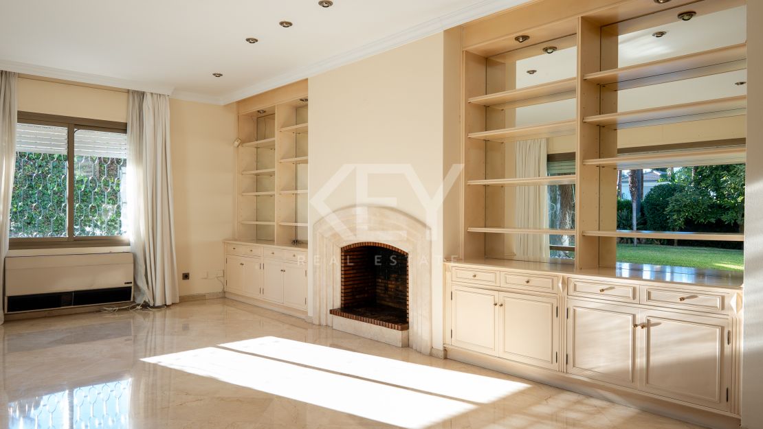 Classical Luxury Villa in Los Monteros, Marbella