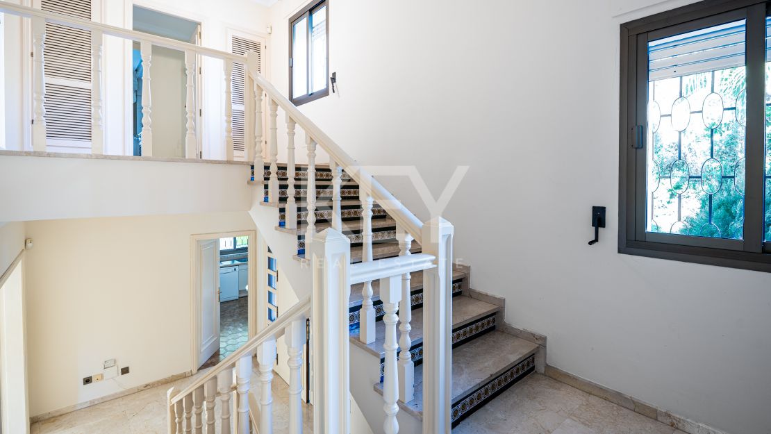 Classical Luxury Villa in Los Monteros, Marbella