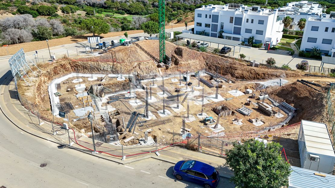 Apartment with Breathtaking Panoramic Views in Marbella East, Cabopino