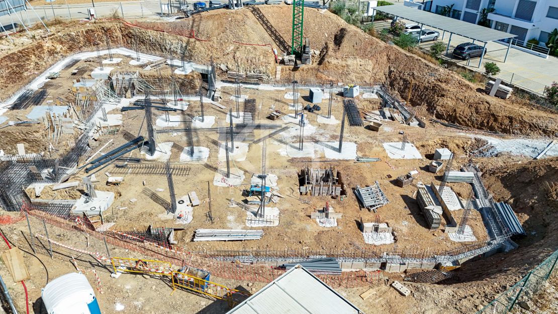 Apartment with Breathtaking Panoramic Views in Marbella East, Cabopino