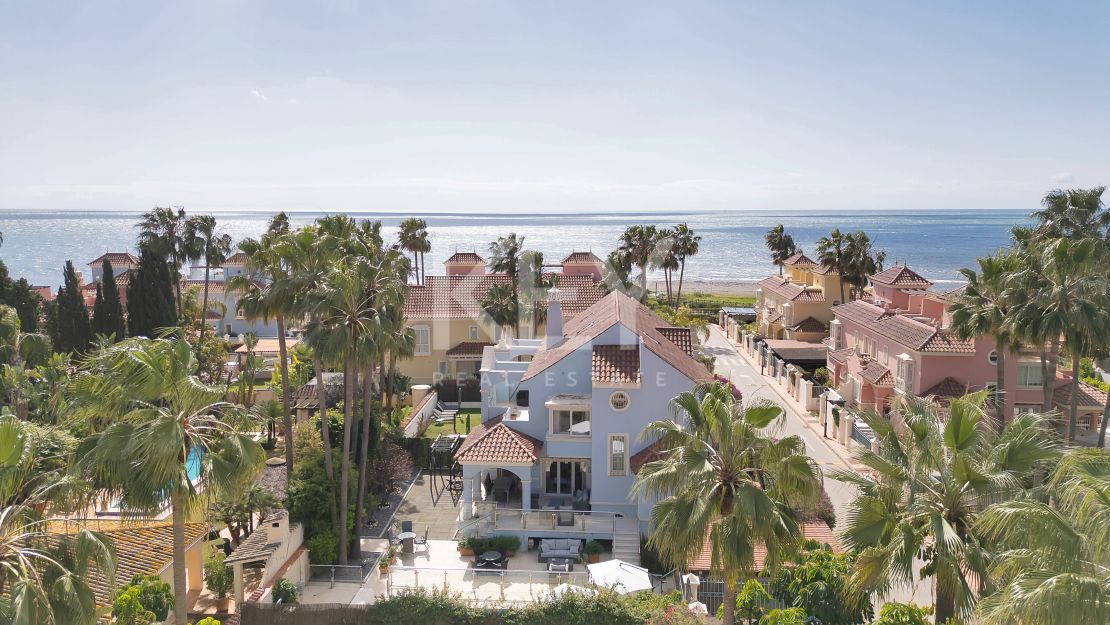 Beachside Villa For Sale Near Puerto Banús With Private Pool And Investment Potential