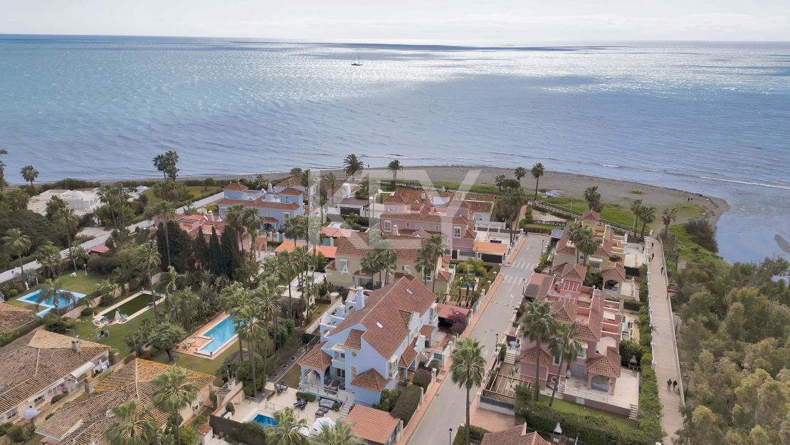 Beachside Villa For Sale Near Puerto Banús With Private Pool And Investment Potential