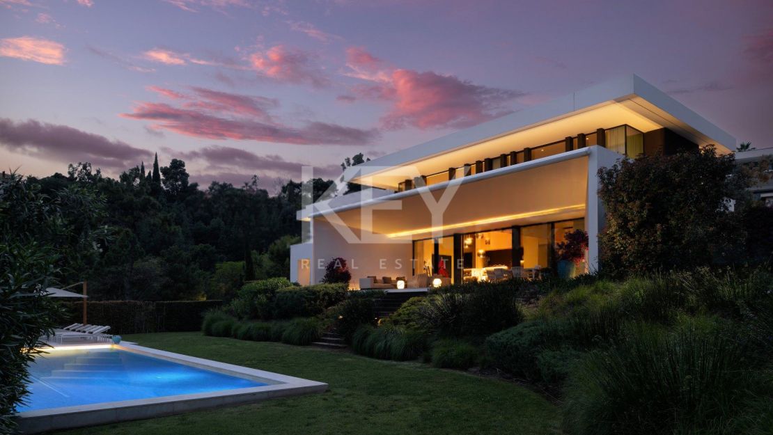 Villa For Sale In La Reserva De Alcuzcuz, Benahavis