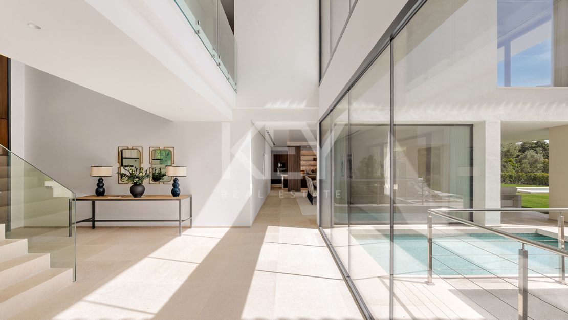 Luxury Villa For Sale In Marbella Club Golf Resort, Benahavís