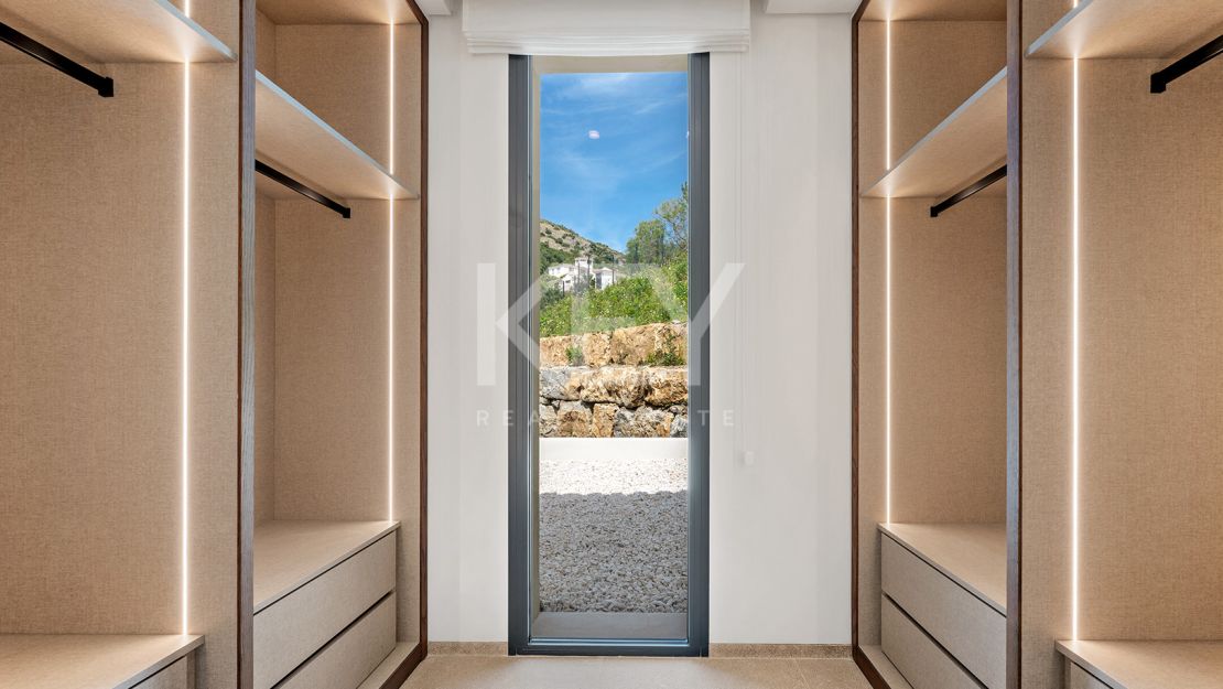 Luxury Villa For Sale In Marbella Club Golf Resort, Benahavís