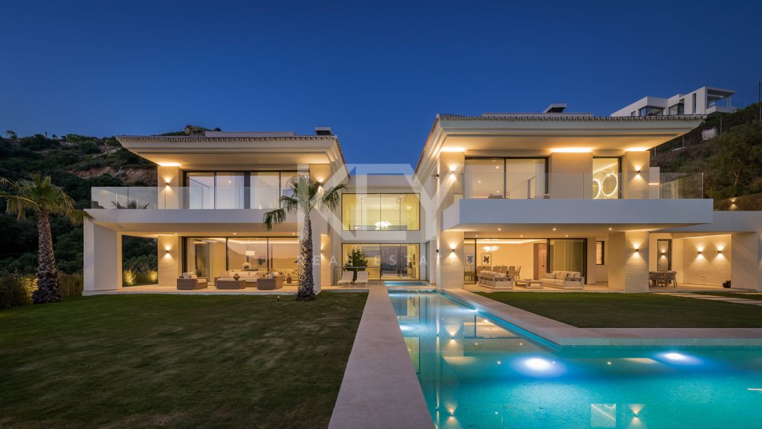 Luxury Villa For Sale In Marbella Club Golf Resort, Benahavís