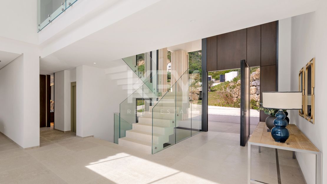 Luxury Villa For Sale In Marbella Club Golf Resort, Benahavís
