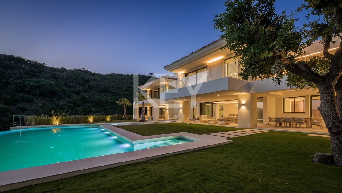Luxury Villa For Sale In Marbella Club Golf Resort, Benahavís