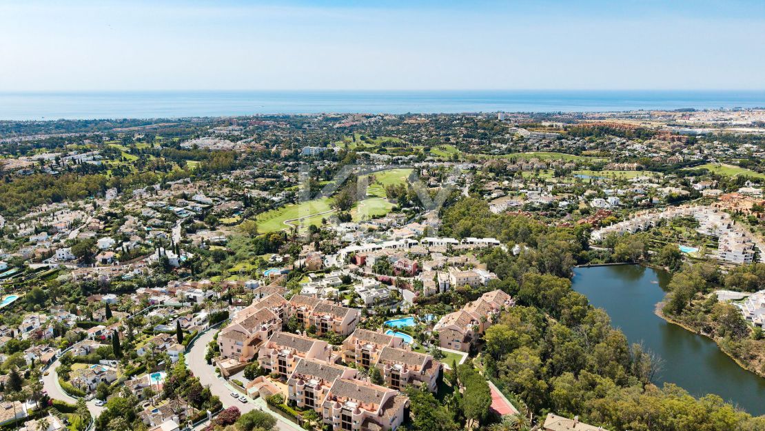 Renovated Luxury Apartment For Sale In Nueva Andalucía, Marbella