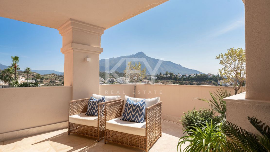 Renovated Luxury Apartment For Sale In Nueva Andalucía, Marbella