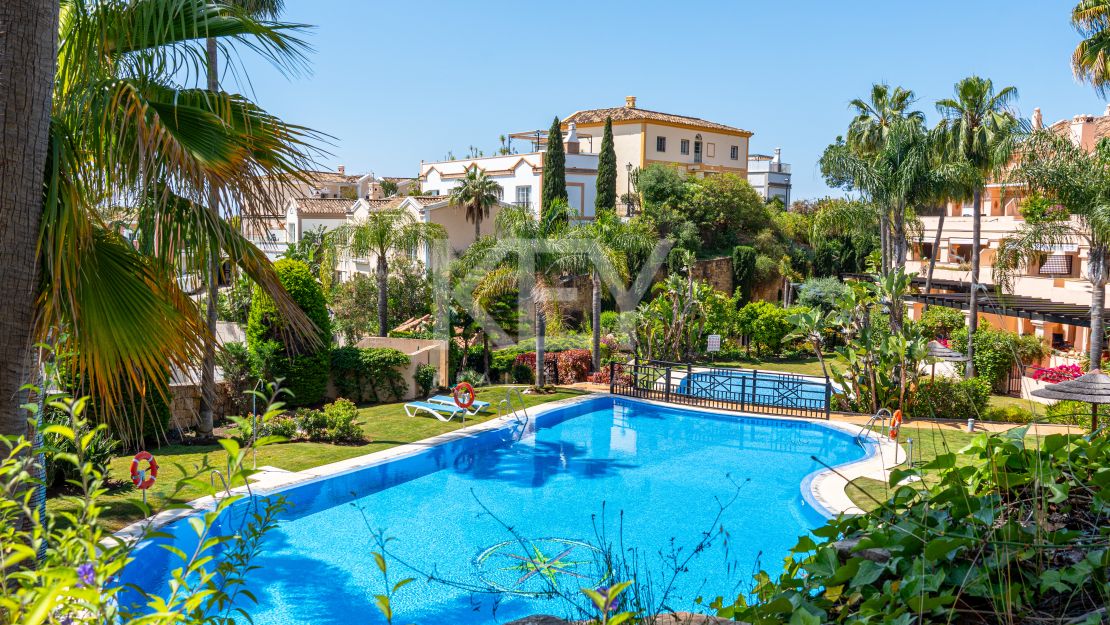 Renovated Luxury Apartment For Sale In Nueva Andalucía, Marbella