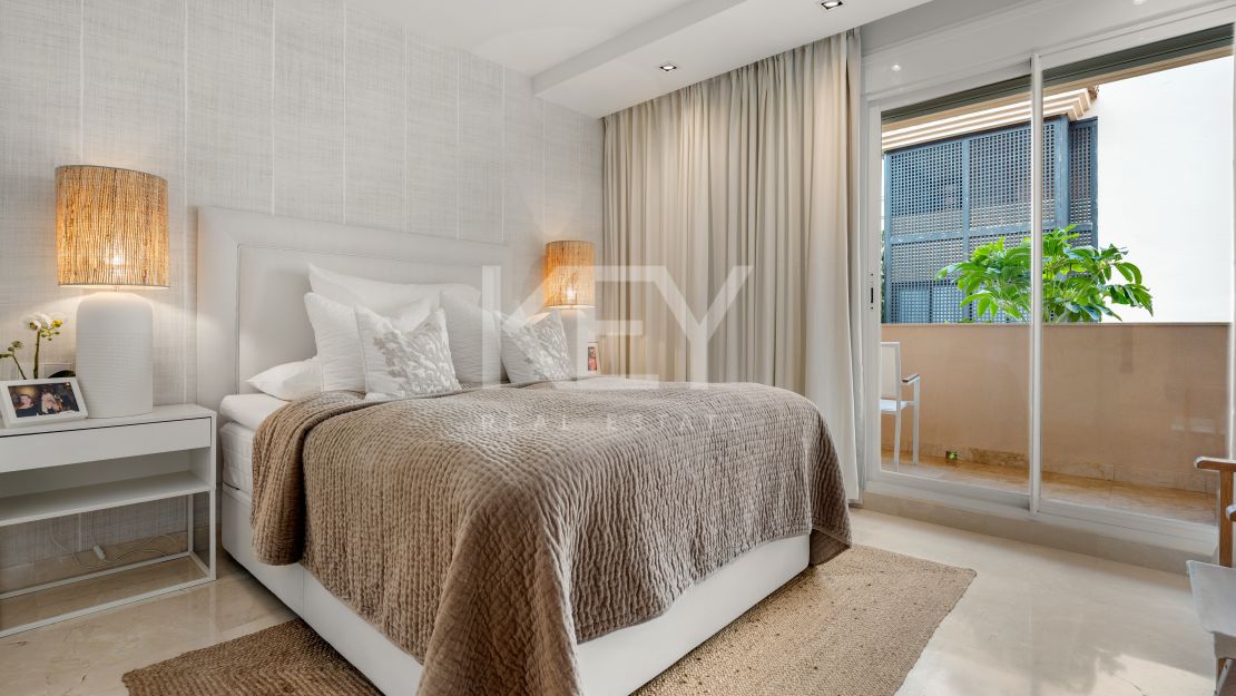Renovated Luxury Apartment For Sale In Nueva Andalucía, Marbella