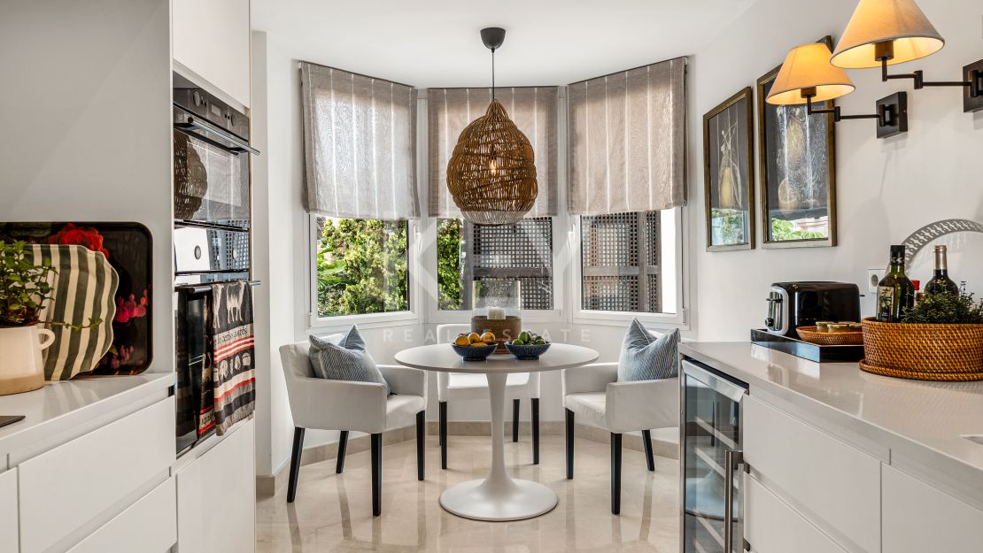 Renovated Luxury Apartment For Sale In Nueva Andalucía, Marbella