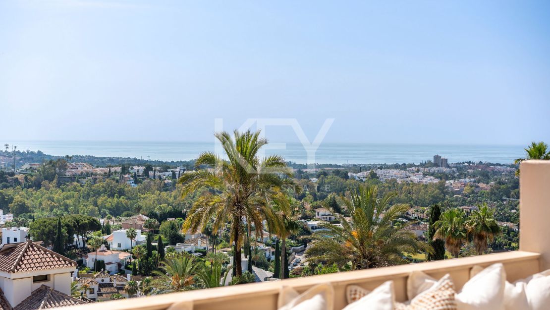 Renovated Luxury Apartment For Sale In Nueva Andalucía, Marbella