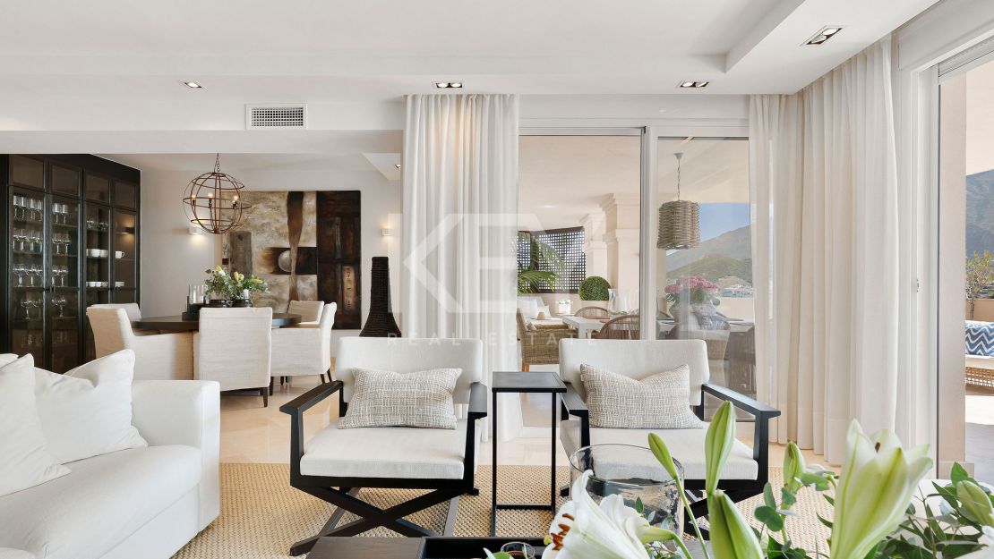 Renovated Luxury Apartment For Sale In Nueva Andalucía, Marbella
