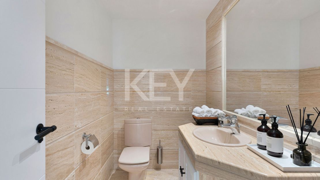 Renovated Luxury Apartment For Sale In Nueva Andalucía, Marbella