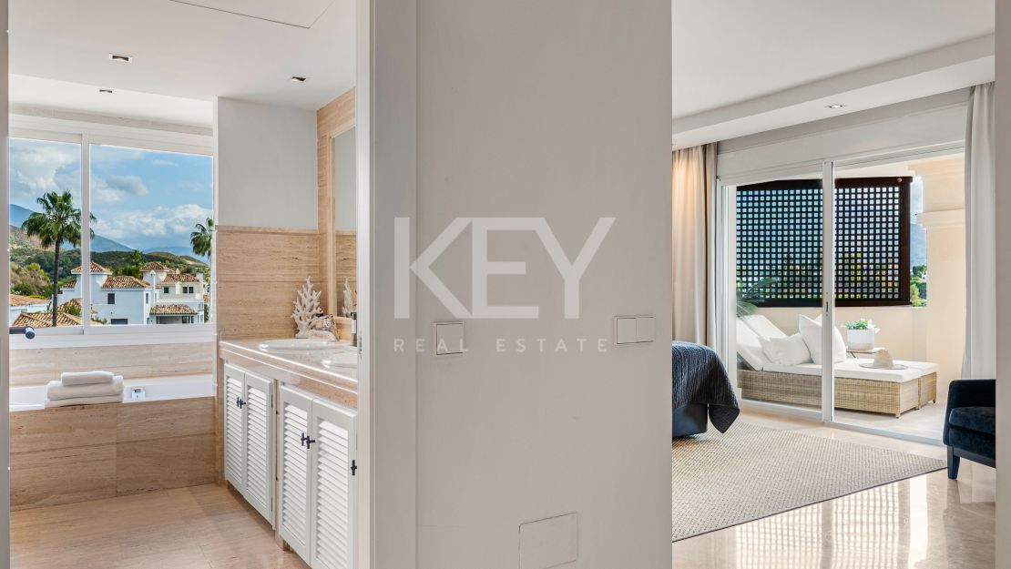 Renovated Luxury Apartment For Sale In Nueva Andalucía, Marbella
