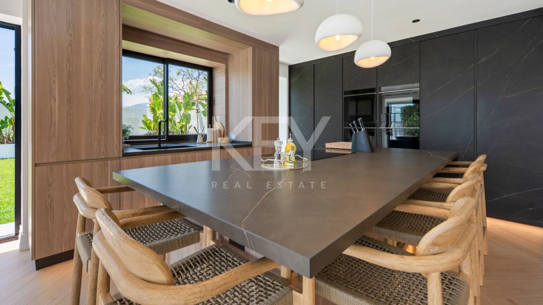 Renovated Luxury Villa for Sale in Bel Air, Estepona with Sea Views, Pool and Spa