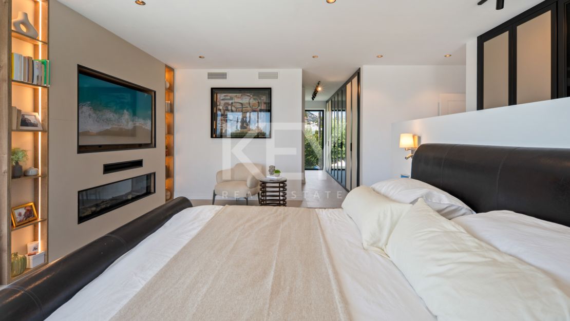 Renovated Luxury Villa for Sale in Bel Air, Estepona with Sea Views, Pool and Spa