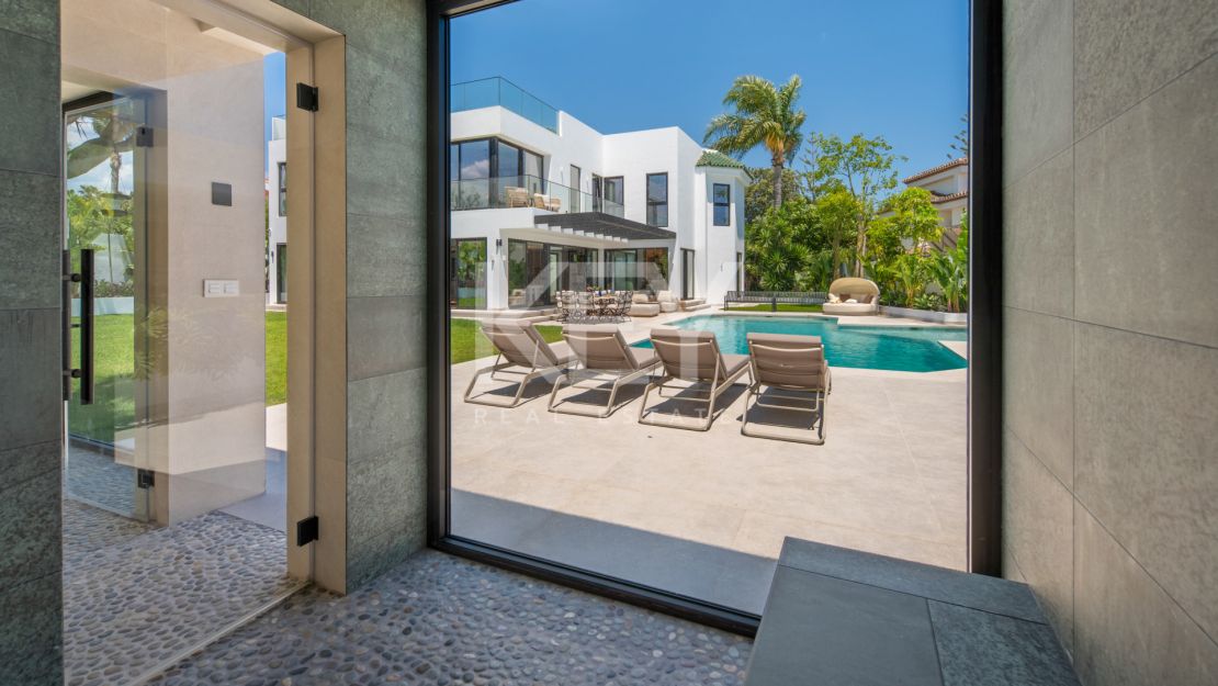 Renovated Luxury Villa for Sale in Bel Air, Estepona with Sea Views, Pool and Spa