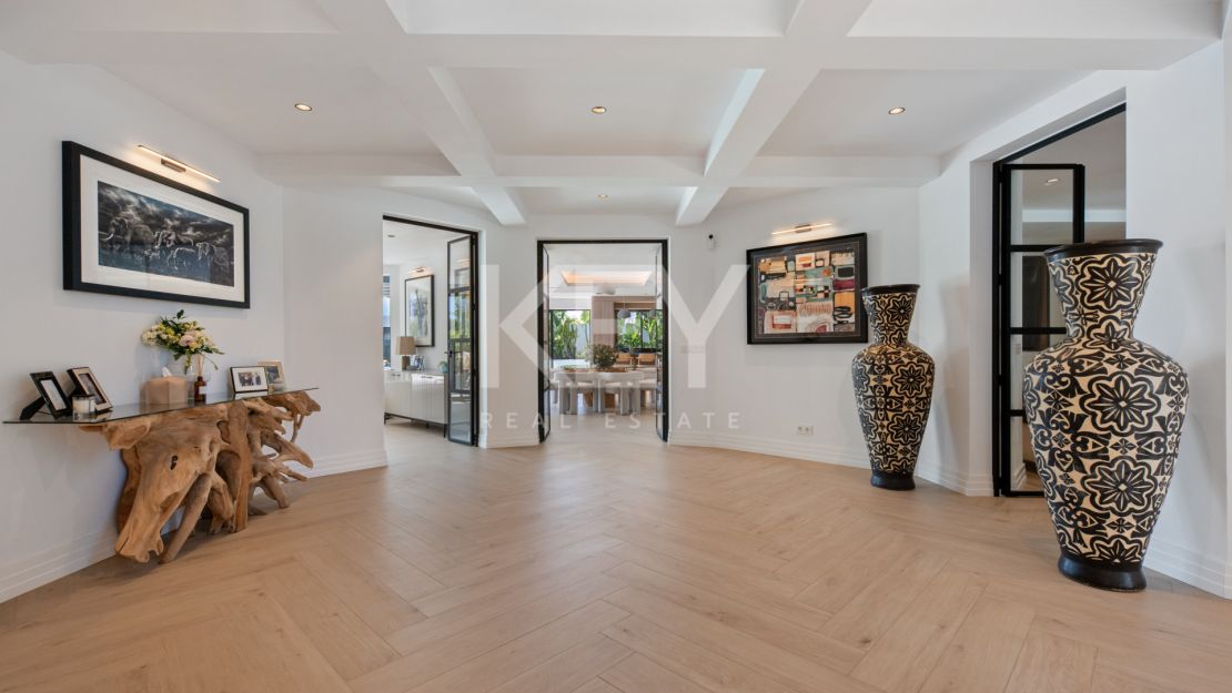 Renovated Luxury Villa for Sale in Bel Air, Estepona with Sea Views, Pool and Spa