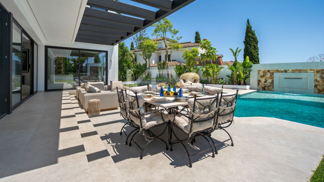 Renovated Luxury Villa for Sale in Bel Air, Estepona with Sea Views, Pool and Spa