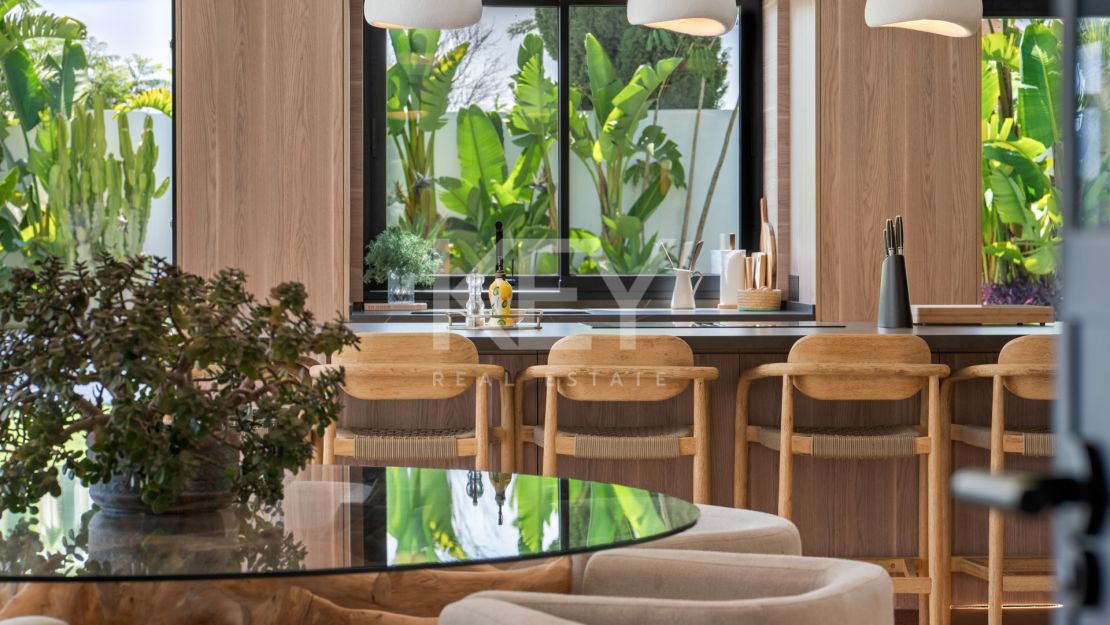 Renovated Luxury Villa for Sale in Bel Air, Estepona with Sea Views, Pool and Spa