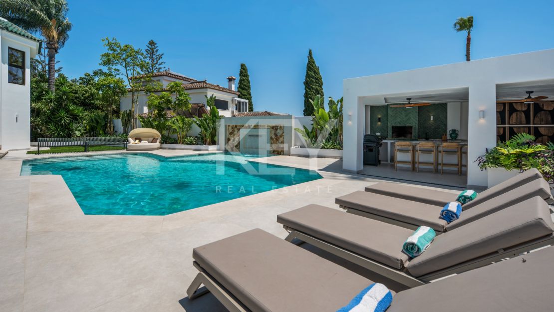 Renovated Luxury Villa for Sale in Bel Air, Estepona with Sea Views, Pool and Spa