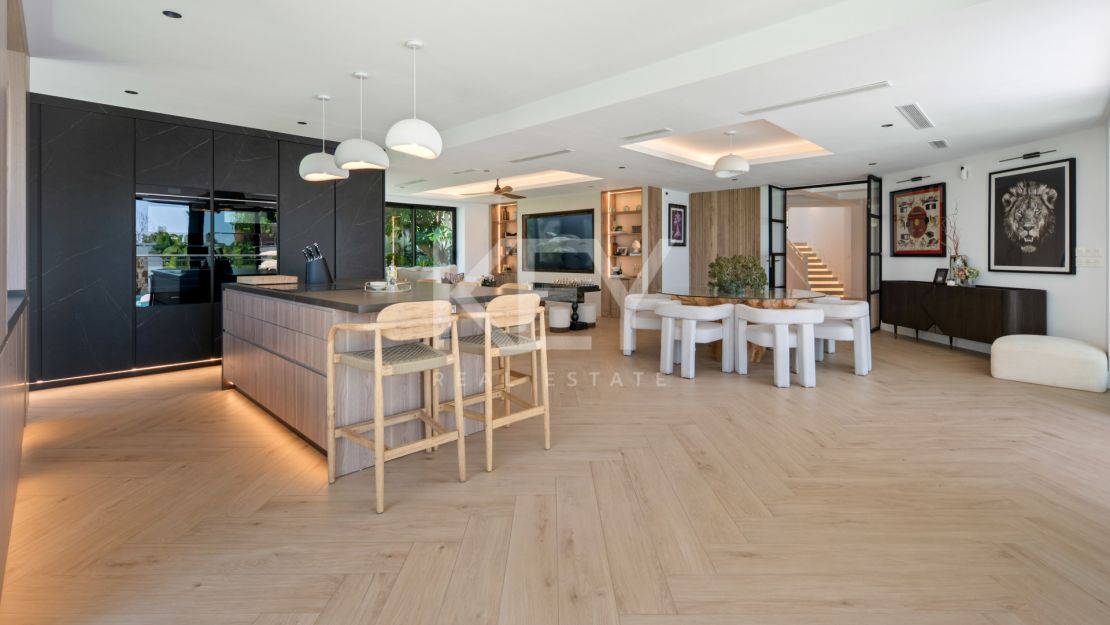 Renovated Luxury Villa for Sale in Bel Air, Estepona with Sea Views, Pool and Spa