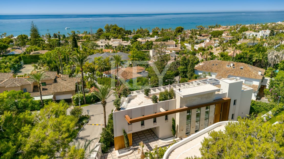 Brand-New Contemporary Villa for Sale in Los Monteros Playa, Marbella – Walking Distance to the Beach