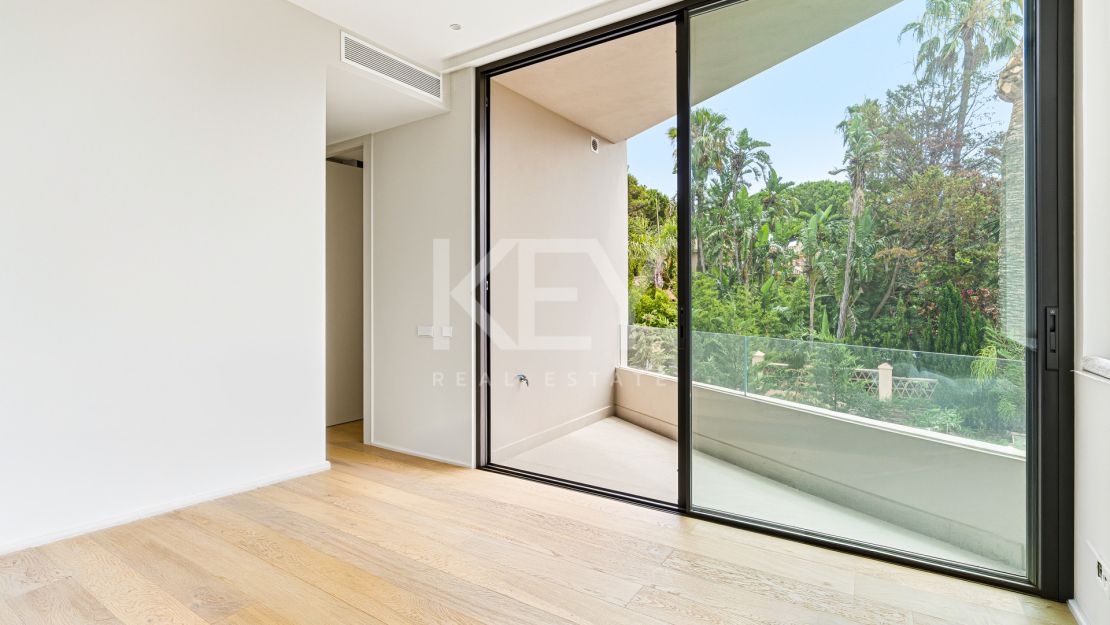 Brand-New Contemporary Villa for Sale in Los Monteros Playa, Marbella – Walking Distance to the Beach