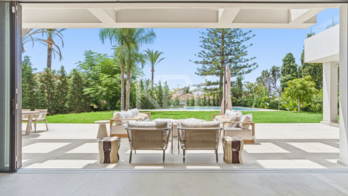 Brand-New Contemporary Villa for Sale in Los Monteros Playa, Marbella – Walking Distance to the Beach
