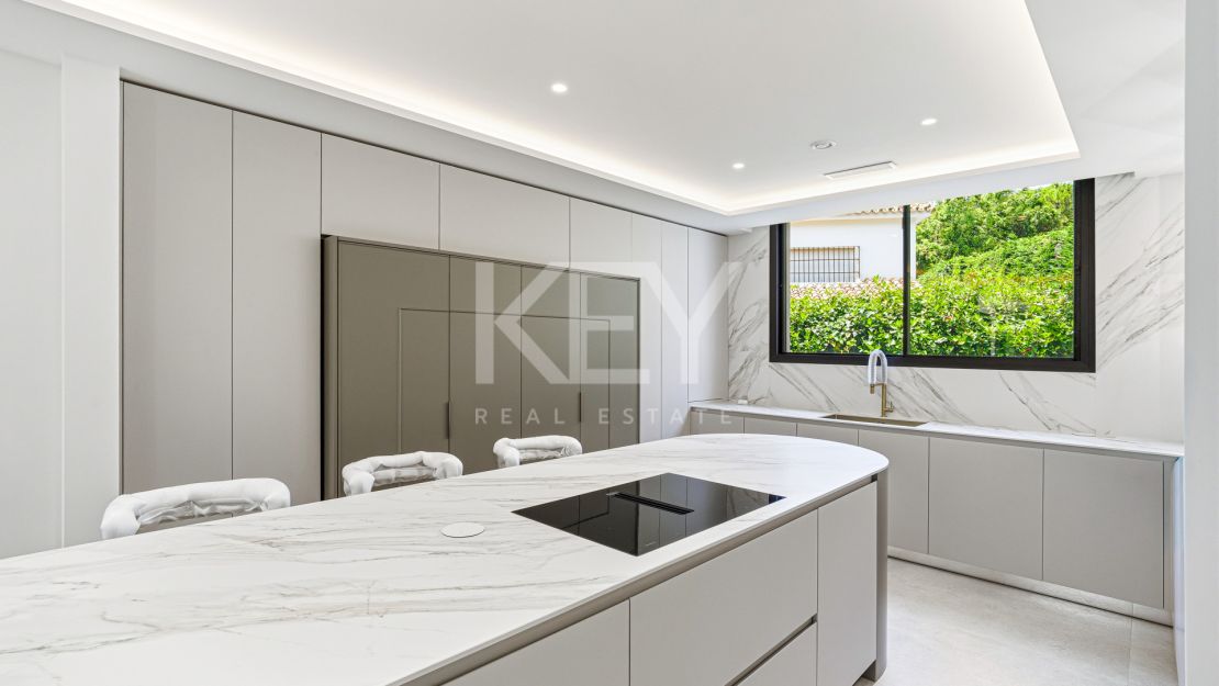 Brand-New Contemporary Villa for Sale in Los Monteros Playa, Marbella – Walking Distance to the Beach
