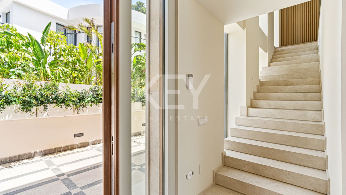 Brand-New Contemporary Villa for Sale in Los Monteros Playa, Marbella – Walking Distance to the Beach