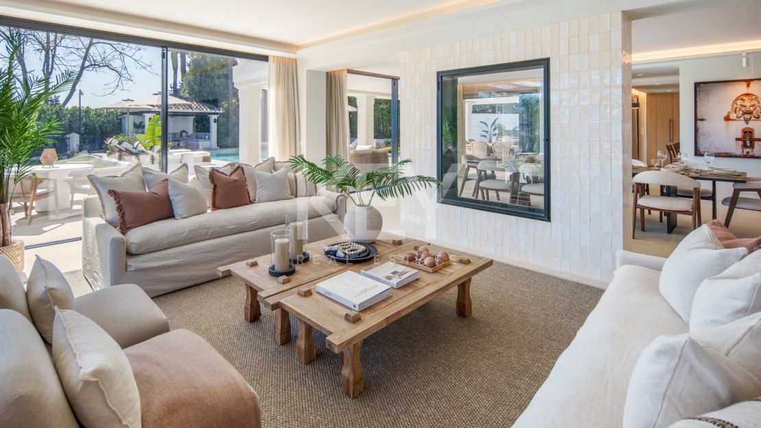 Villa De Lujo En Primera Línea De Golf En Venta En La Cerquilla, Nueva Andalucía, Marbella