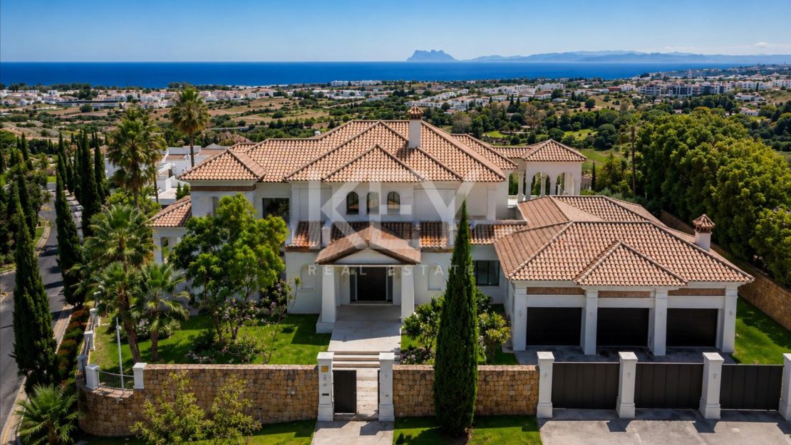 Impressive Villa With Panoramic Sea Views In A Secure Gated Community in Benahavis