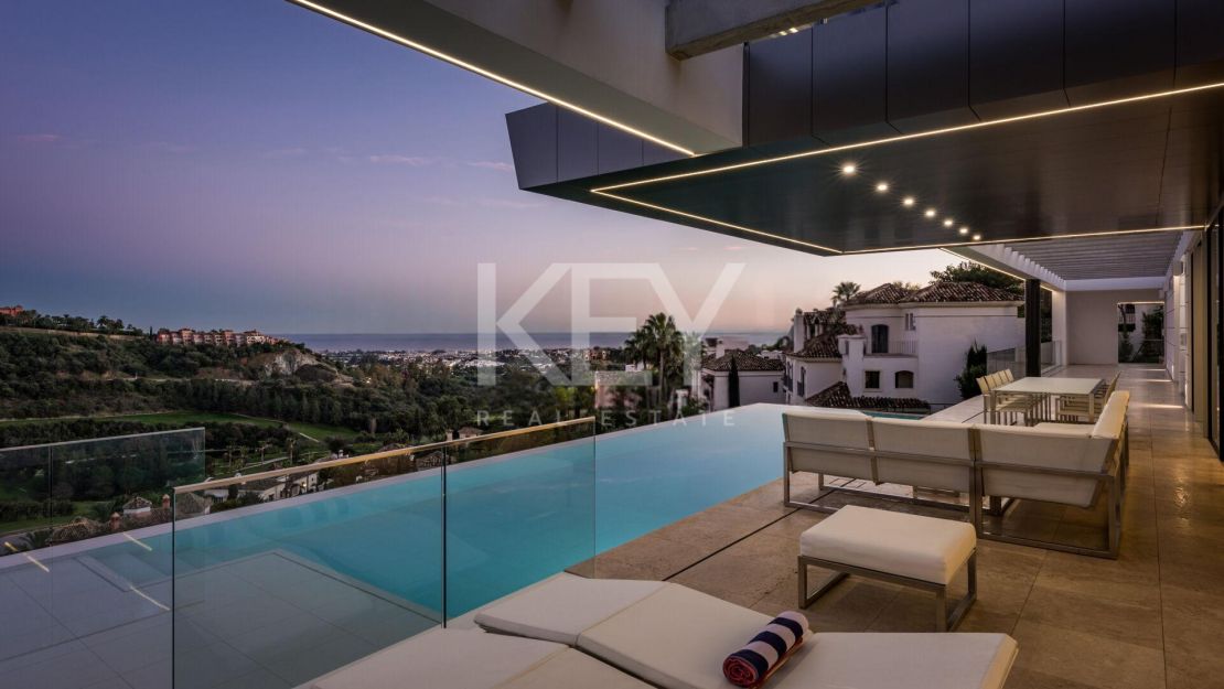 Contemporary Villa with Panoramic Sea, Golf and Mountain Views in Marbella