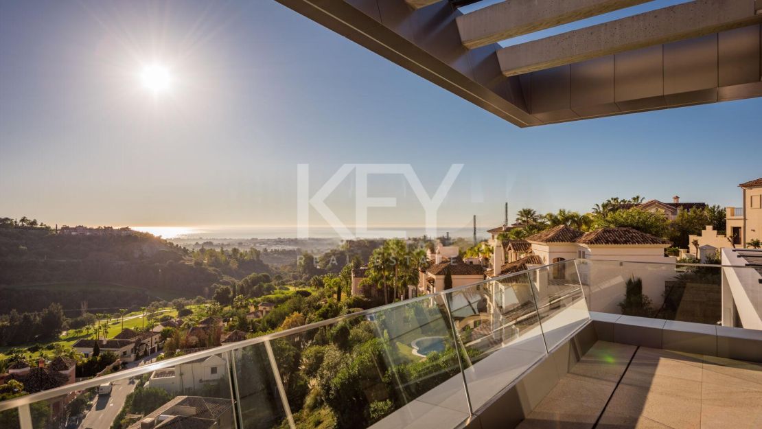 Contemporary Villa with Panoramic Sea, Golf and Mountain Views in Marbella