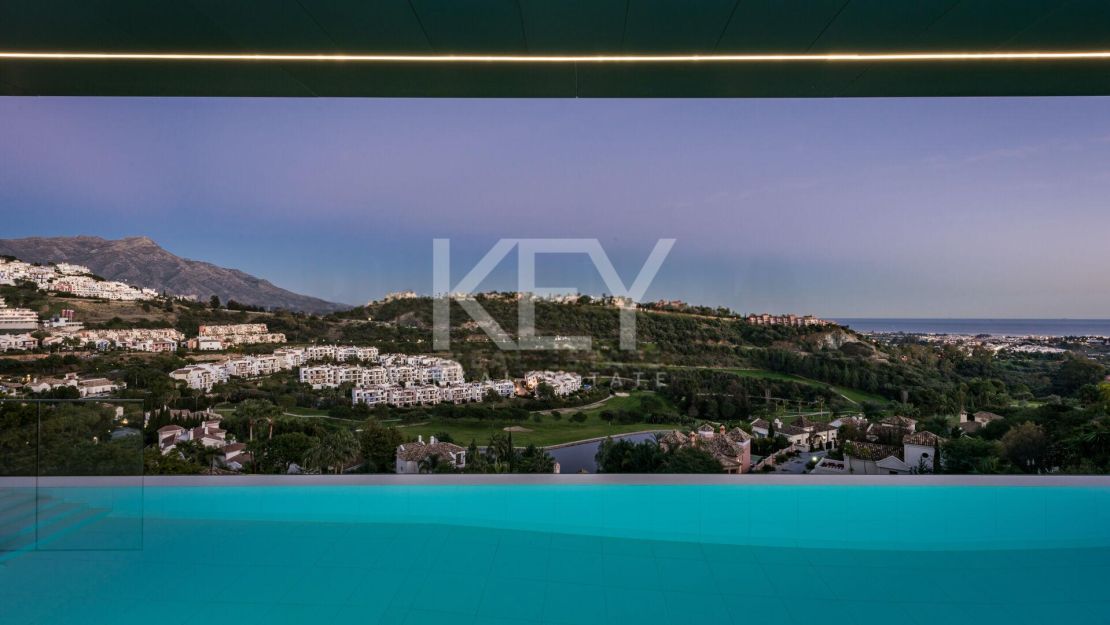 Contemporary Villa with Panoramic Sea, Golf and Mountain Views in Marbella