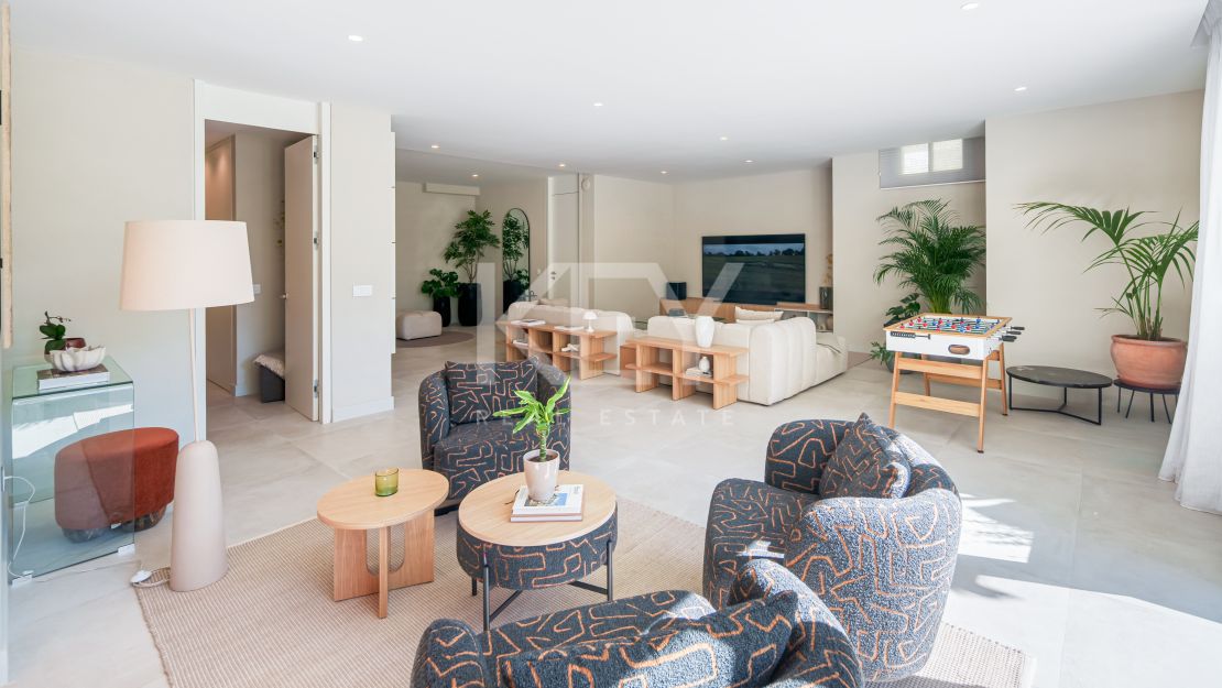 Contemporary Luxury Villa for Sale in El Campanario, Estepona