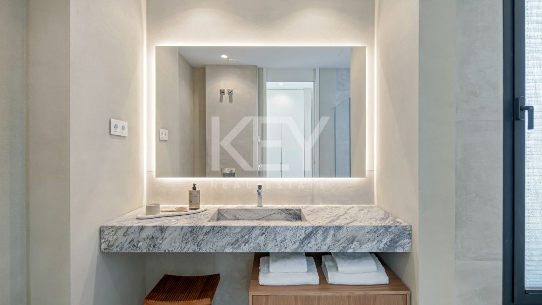 Contemporary Luxury Villa for Sale in El Campanario, Estepona