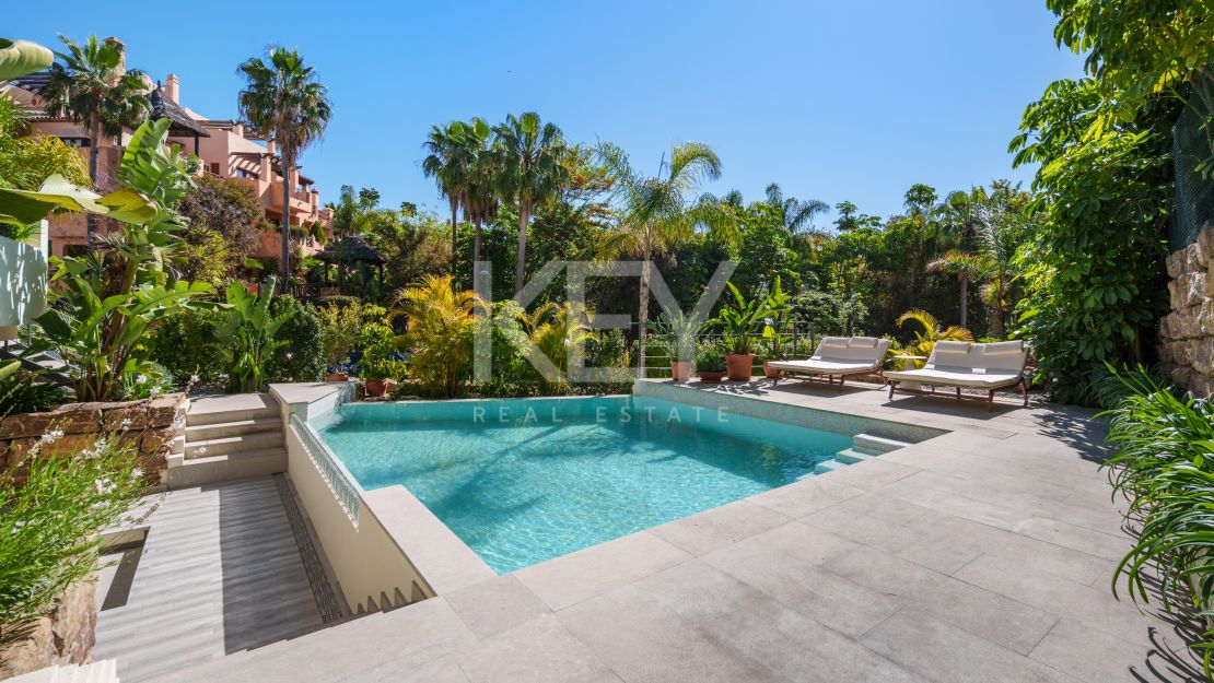 Contemporary Luxury Villa for Sale in El Campanario, Estepona