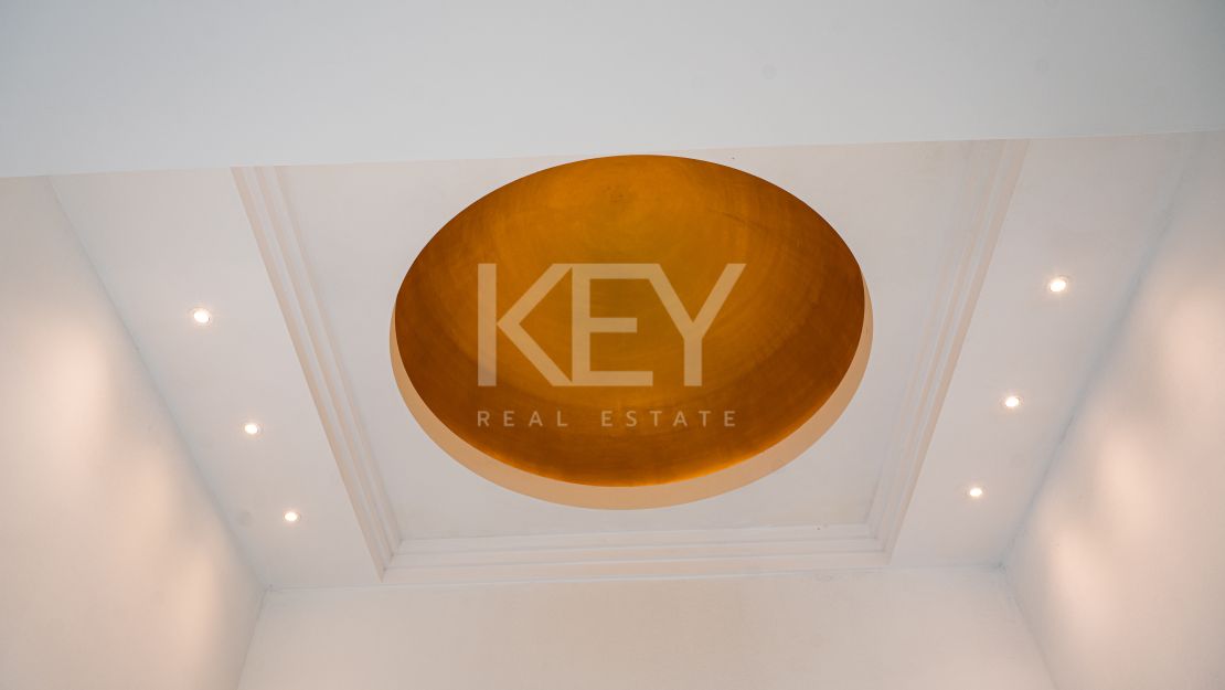 Classical Elegant Beachside Villa for Sale in Los Monteros, Marbella East